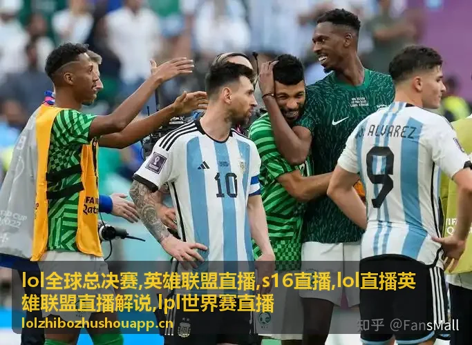 英雄联盟直播BP结束后的前三分钟画面